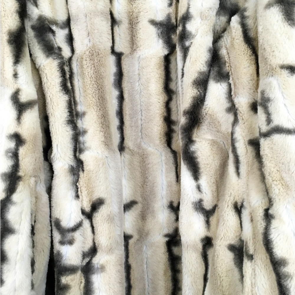 Hal Rubenstein Women's Reversible Faux Fur Coat size Medium Animal Print - Picture 10 of 16